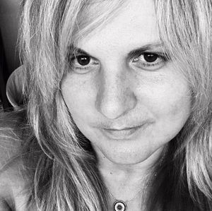 Meet your Posher, Simona